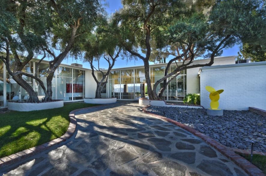 Top 10 Celebrity Homes in the World in 2022