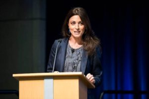 Top 10 Hottest Female News Anchors In The World 2021