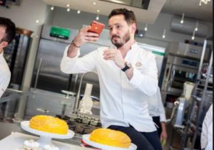 top celebrity chefs in the world 2022