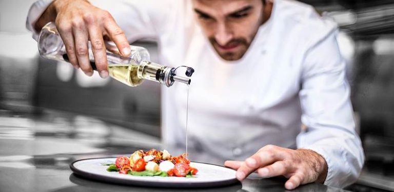Top 10 Best Celebrity Chefs in the World 2020