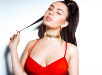 Top 10 Hottest female singers in the world 2021