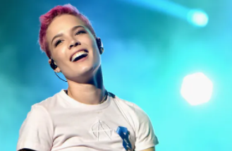 Top 10 Hottest female singers in the world 2021