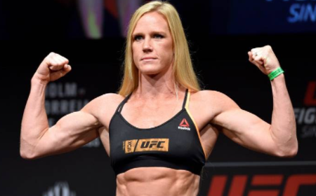 Top 10 Best Female UFC Fighters 2021