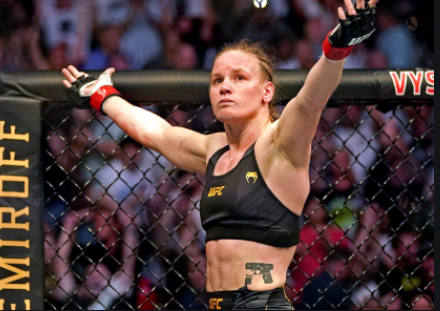 Top 10 Best Female UFC Fighters 2021