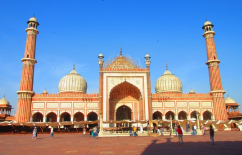 Top 10 Largest Mosques in the World 2021