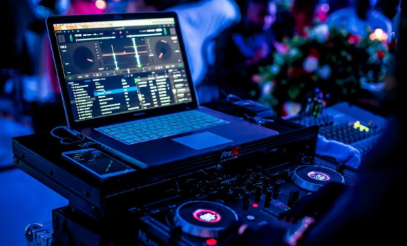 Top 10 Best Free DJ software for beginners in 2021