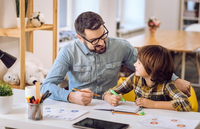10 Best Accredited Homeschool Curriculum Programs 2022 (FREE)