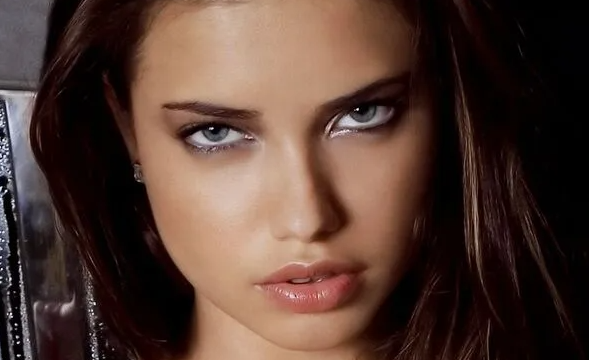 Who has the most beautiful eyes in the world?