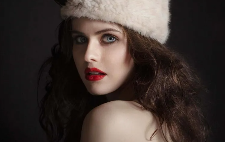 Top 10 Most Beautiful Eyes in the World 2022